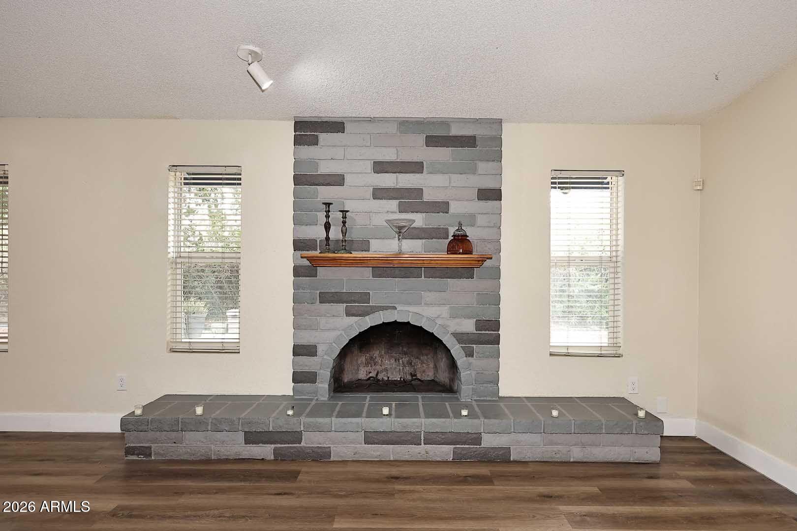 17640 N 1ST Place N, Phoenix, AZ 85022 — photo 5 of 34