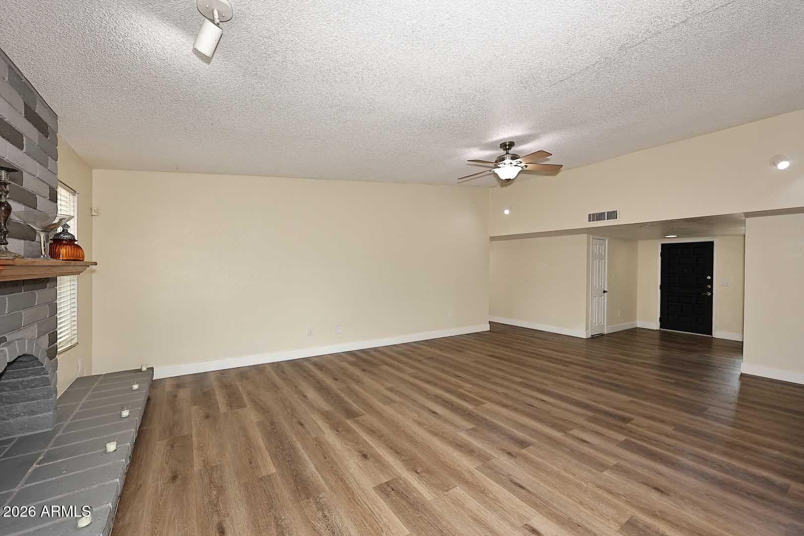 17640 N 1ST Place N, Phoenix, AZ 85022 — photo 6 of 34