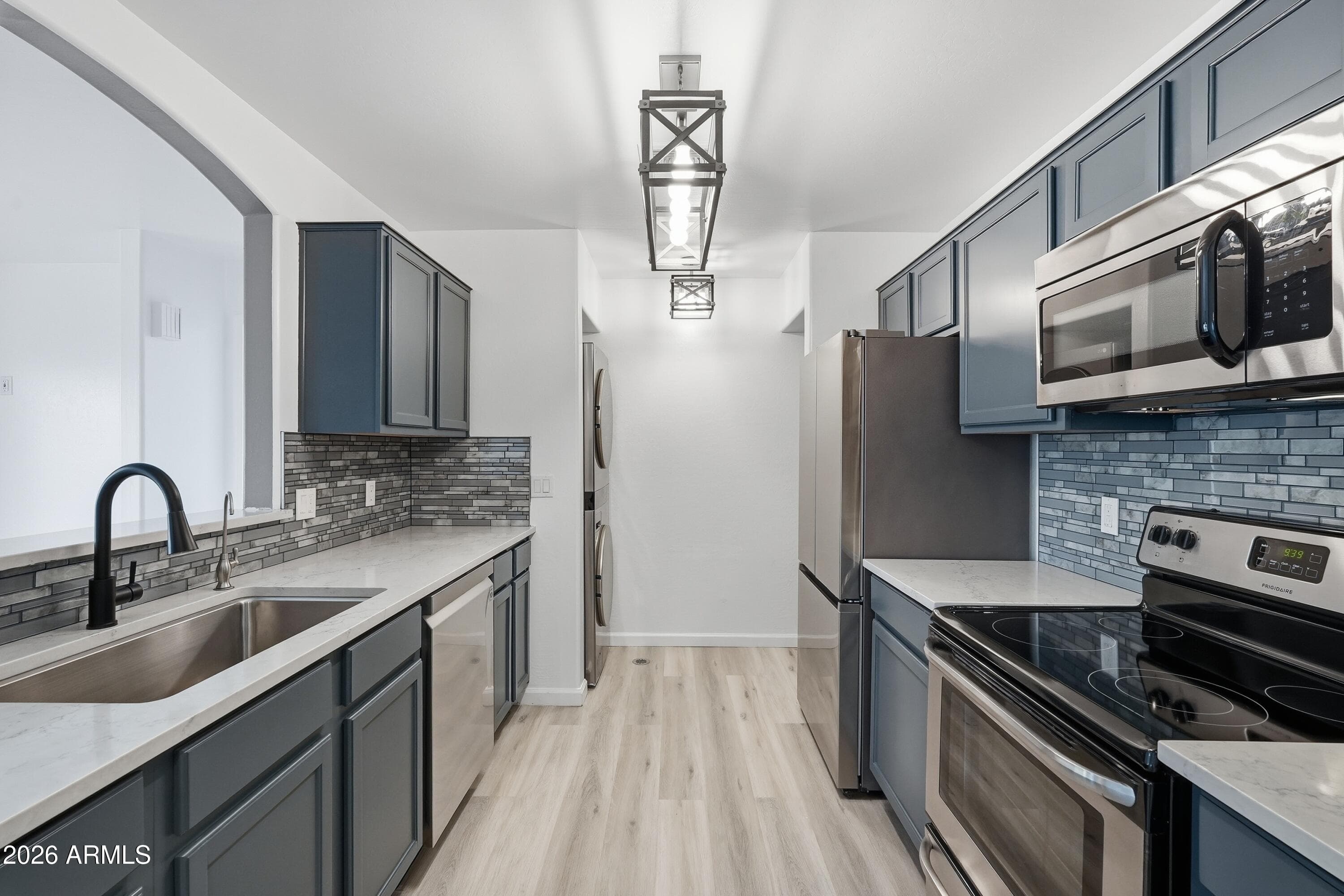 2950 W LOUISE Drive 103, Phoenix, AZ 85027 — photo 5 of 45