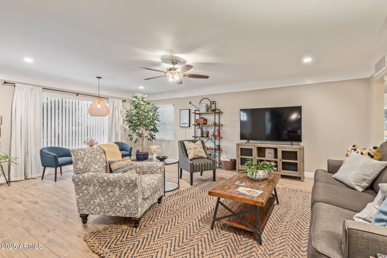 440 W Pepper Place, Mesa, AZ 85201 — photo 27 of 83
