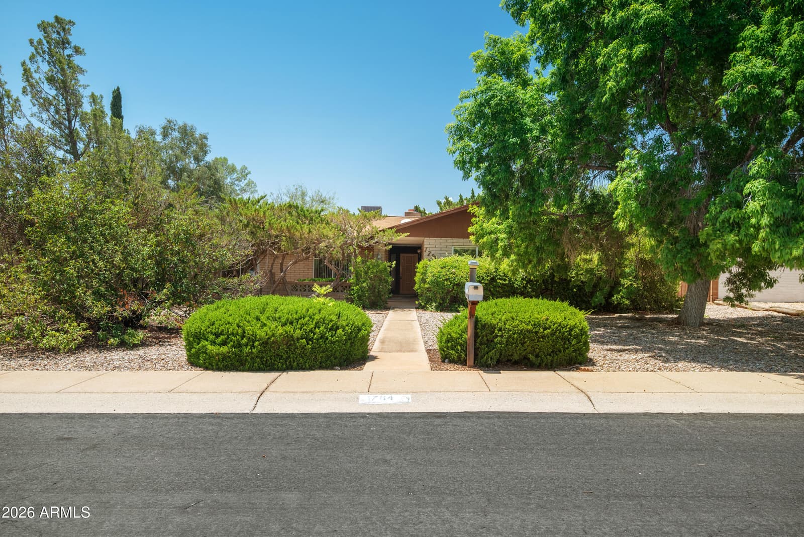 1764 BAYWOOD Lane, Sierra Vista, AZ 85635 — photo 2 of 39