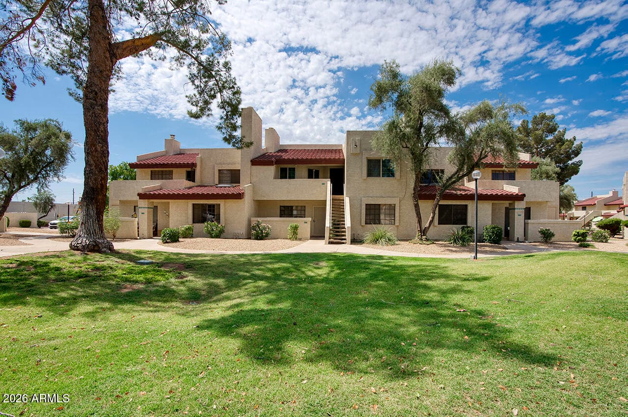 2020 W UNION HILLS Drive 114, Phoenix, AZ 85027 — photo 1 of 35