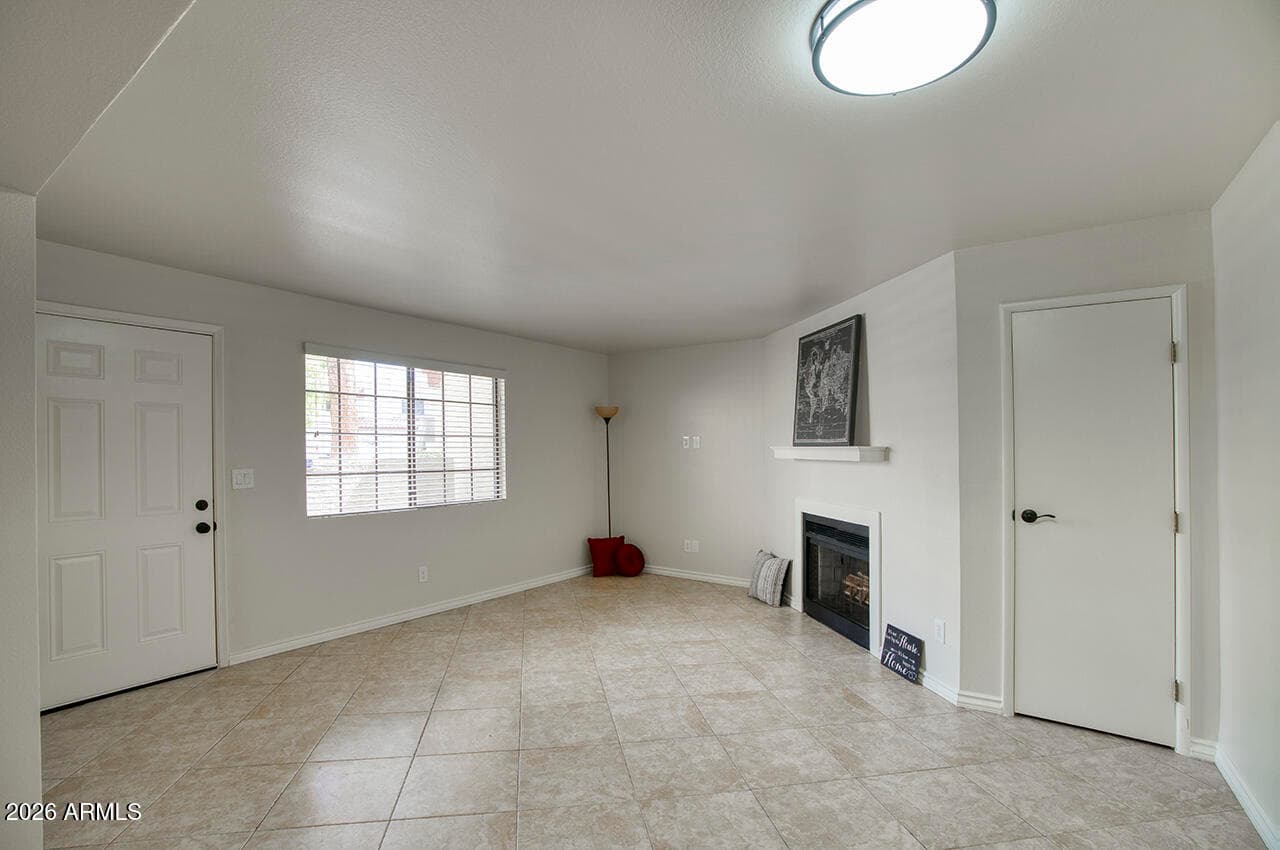 2020 W UNION HILLS Drive 114, Phoenix, AZ 85027 — photo 8 of 35