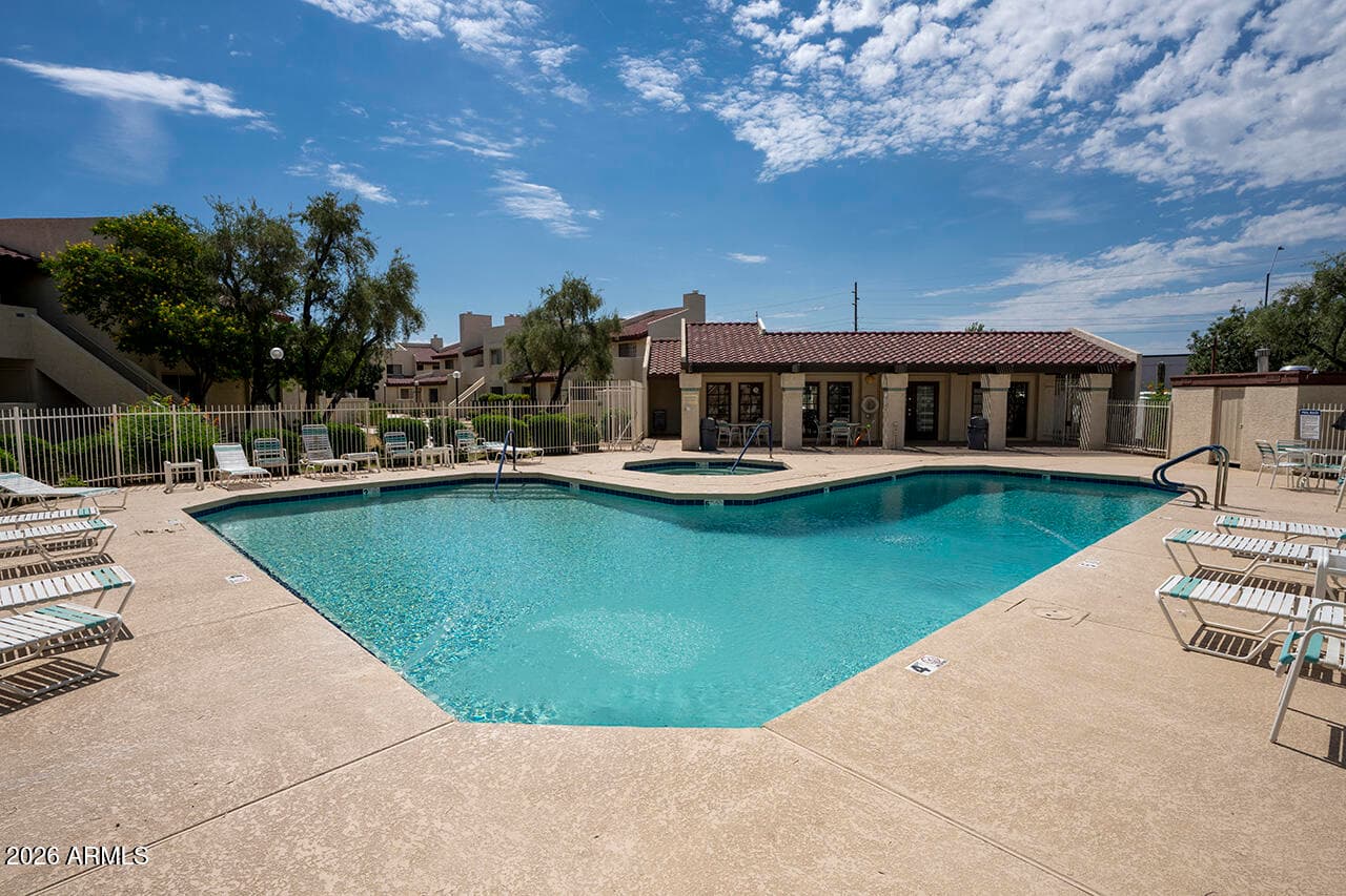 2020 W UNION HILLS Drive 114, Phoenix, AZ 85027 — photo 34 of 35