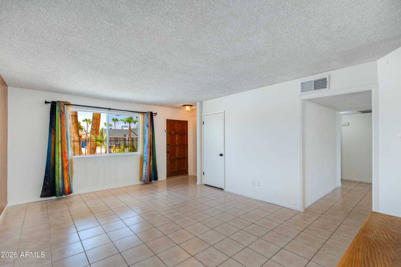 2815 E SYLVIA Street, Phoenix, AZ 85032 — photo 3 of 33