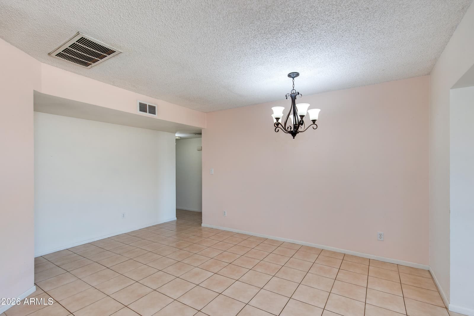 2815 E SYLVIA Street, Phoenix, AZ 85032 — photo 7 of 33