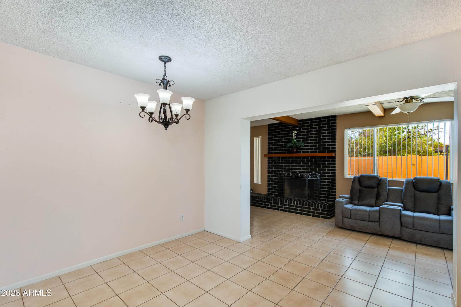 2815 E SYLVIA Street, Phoenix, AZ 85032 — photo 8 of 33