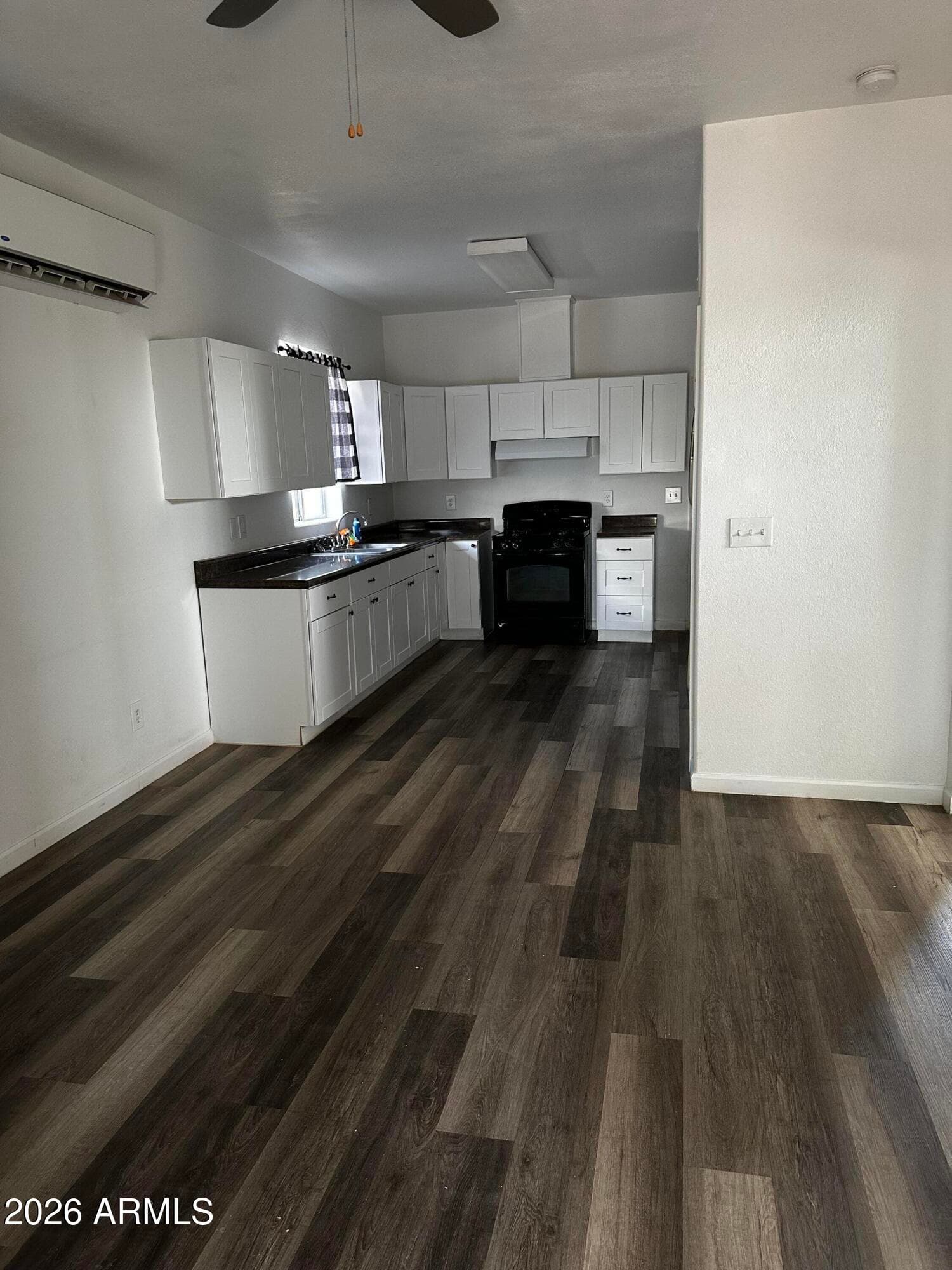 653 E 18th Street, Douglas, AZ 85607 — photo 10 of 16