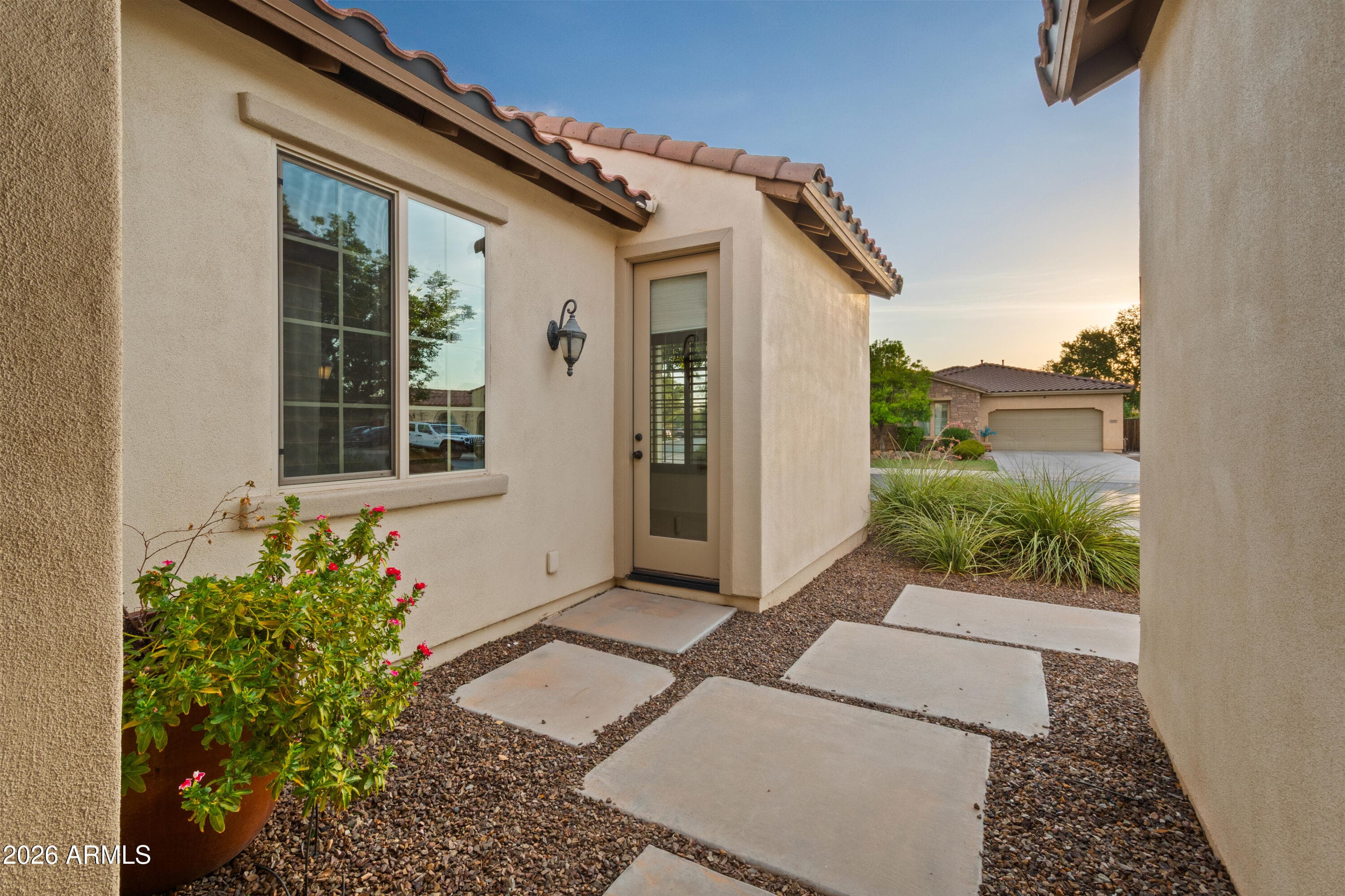 4085 S BIRCH Street, Chandler, AZ 85249 — photo 5 of 45