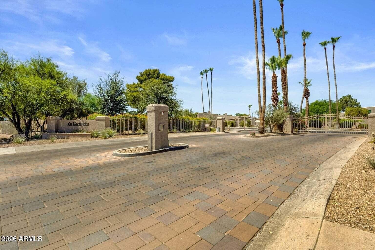 4105 E LARKSPUR Drive, Phoenix, AZ 85032 — photo 36 of 41