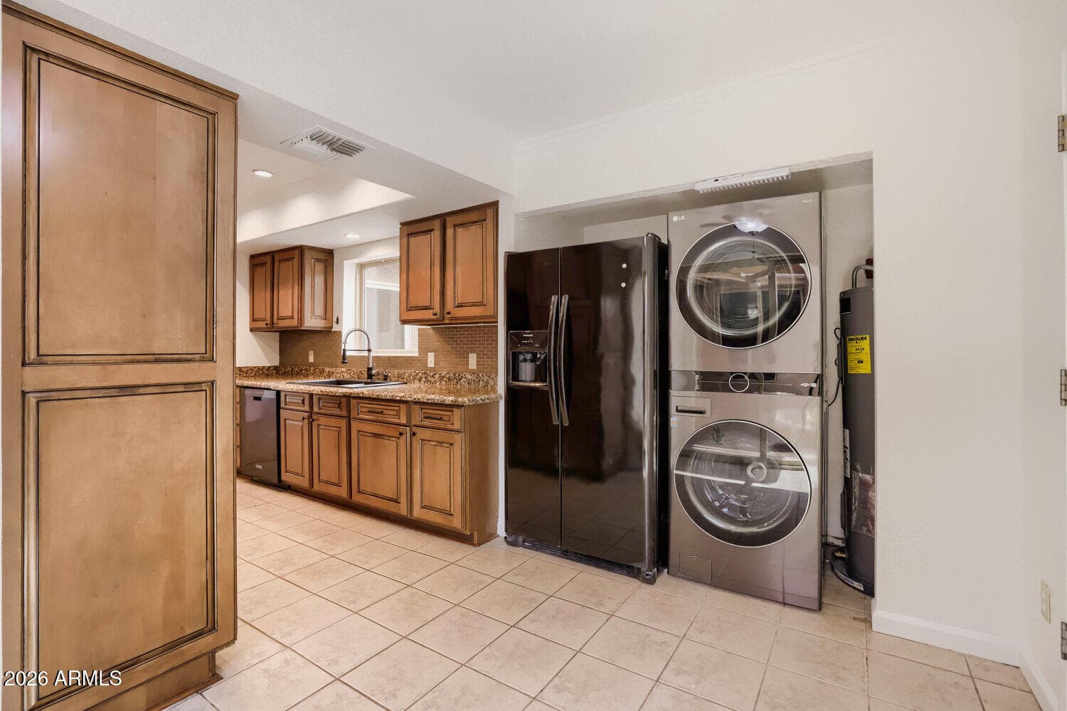 4105 E LARKSPUR Drive, Phoenix, AZ 85032 — photo 10 of 41