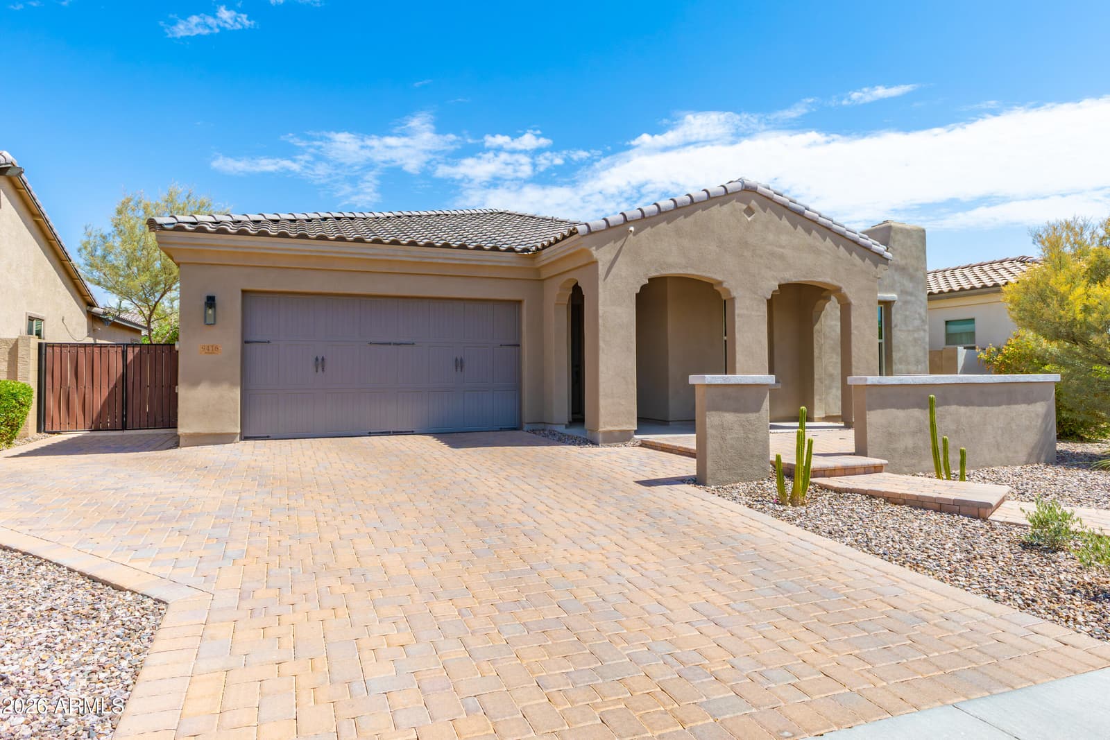 9416 W PARKSIDE Lane, Peoria, AZ 85383 — photo 3 of 47