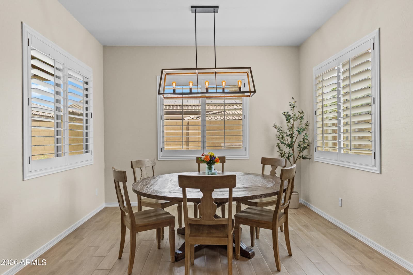 9416 W PARKSIDE Lane, Peoria, AZ 85383 — photo 15 of 47