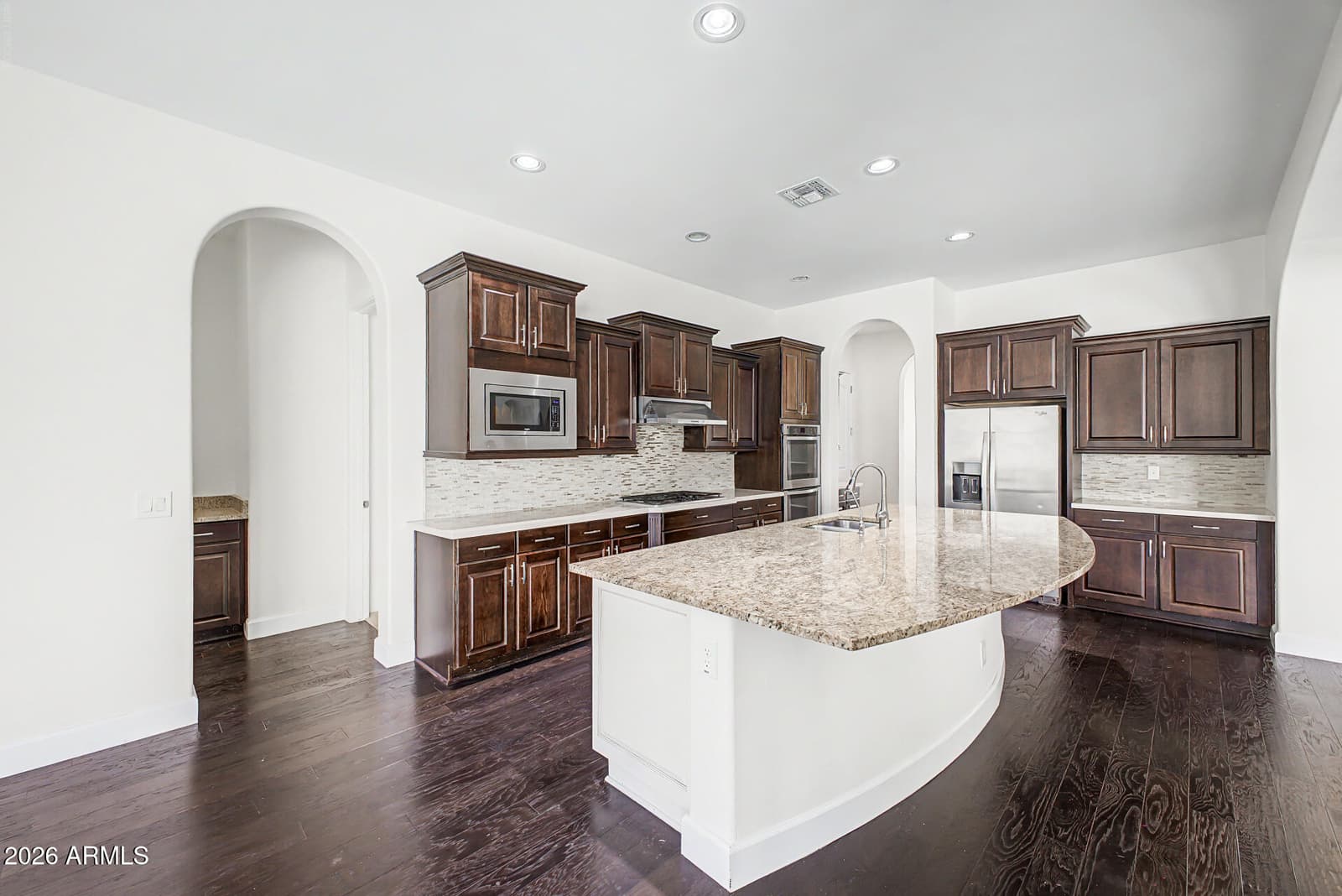 2923 E CONSTANCE Way, Phoenix, AZ 85042 — photo 9 of 45