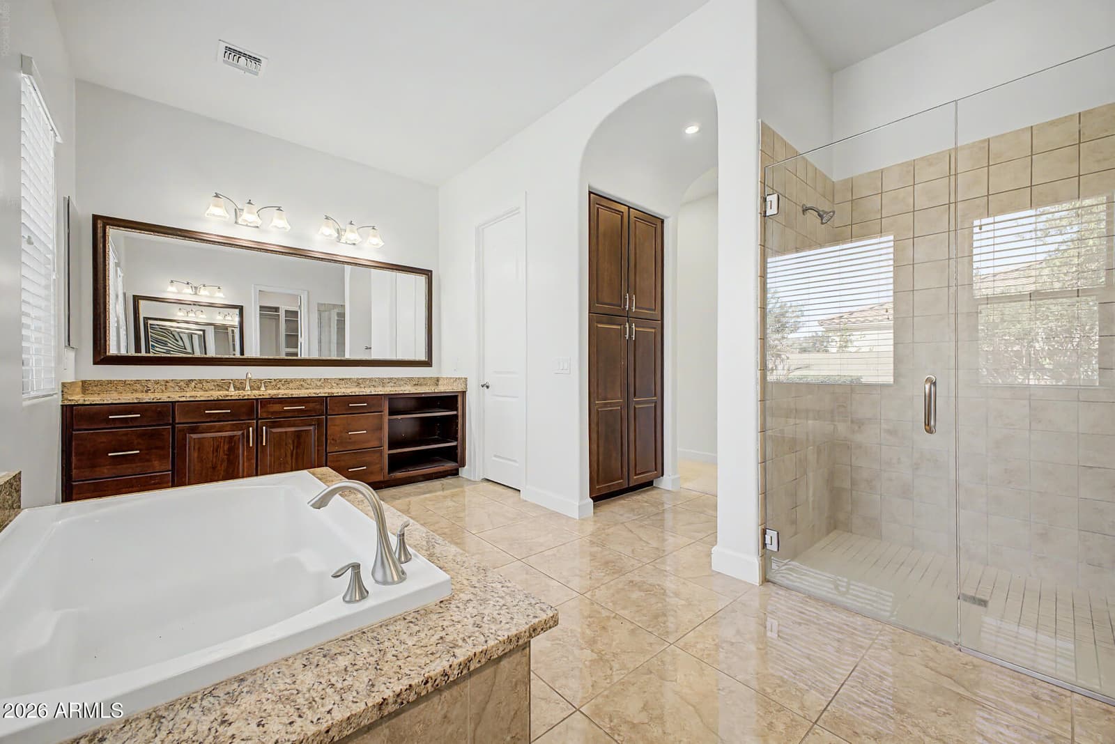 2923 E CONSTANCE Way, Phoenix, AZ 85042 — photo 18 of 45