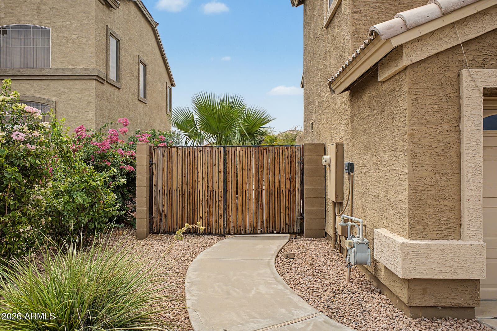 3533 E WILDHORSE Drive, Gilbert, AZ 85297 — photo 3 of 50