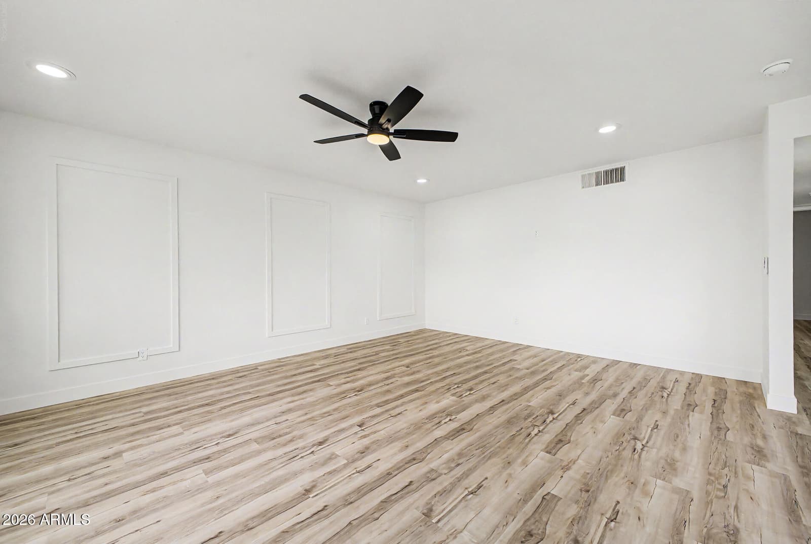 2344 W CHOLLA Street, Phoenix, AZ 85029 — photo 4 of 22
