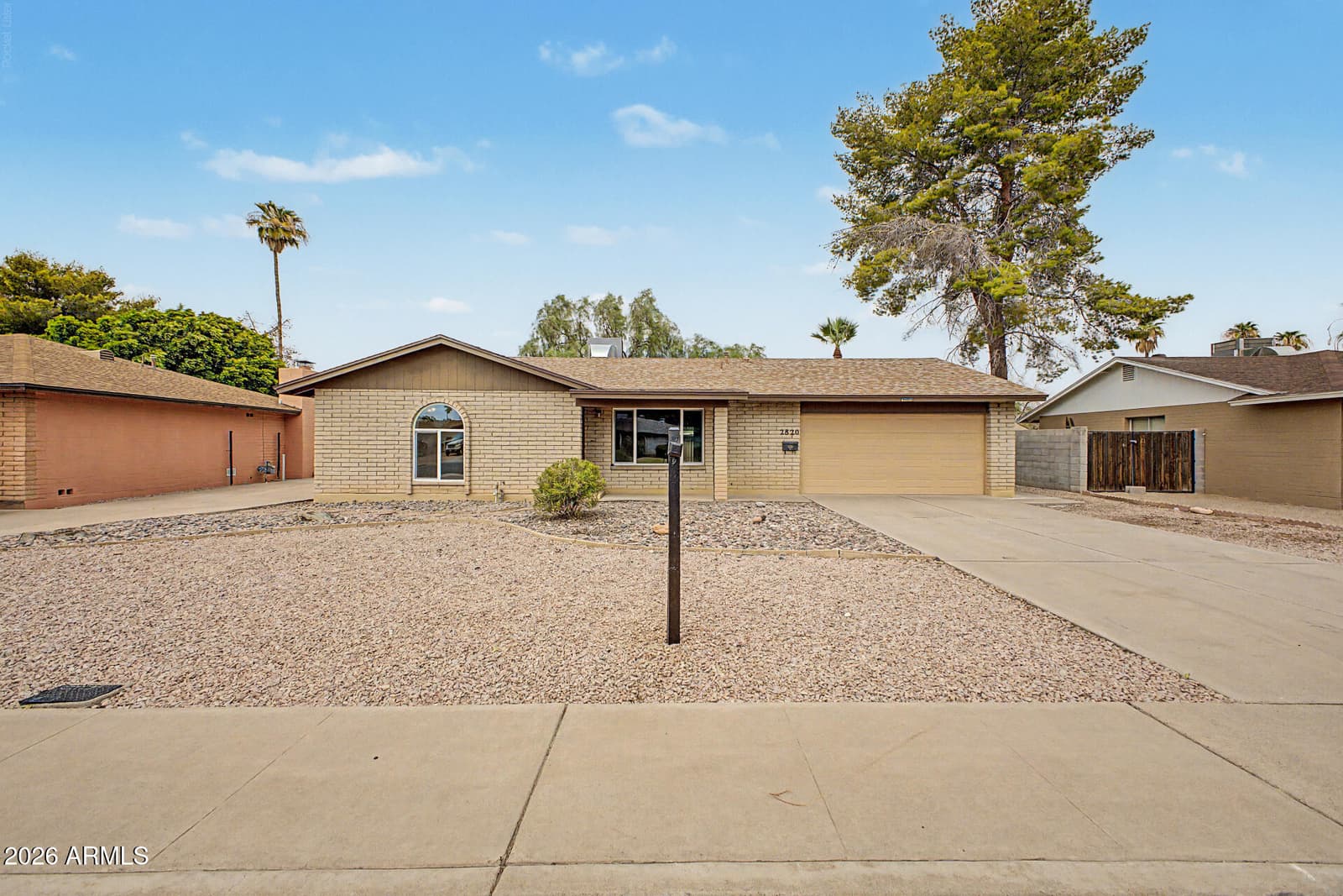 2820 S GEORGE Drive, Tempe, AZ 85282 — photo 2 of 40