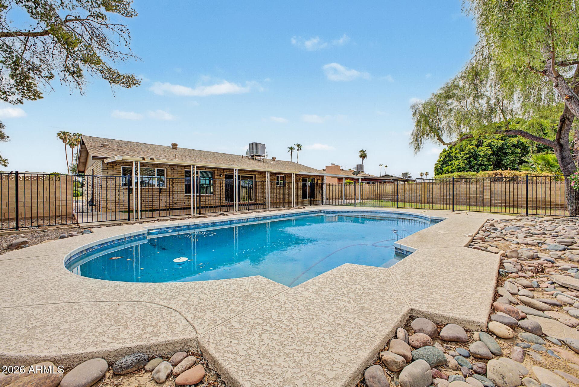 2820 S GEORGE Drive, Tempe, AZ 85282 — photo 39 of 40