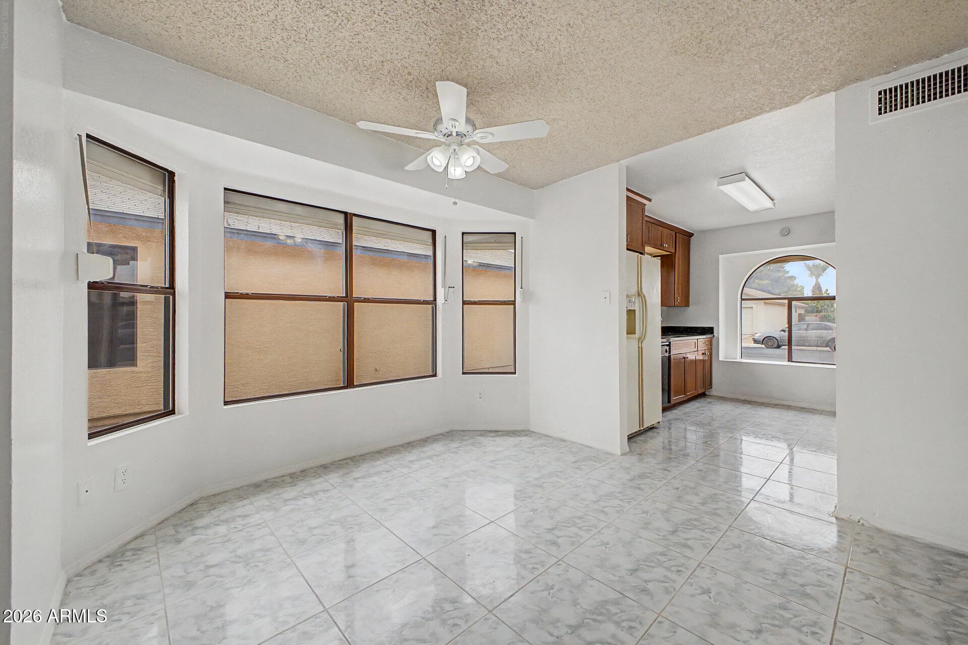 6416 W TOWNLEY Avenue, Glendale, AZ 85302 — photo 11 of 31