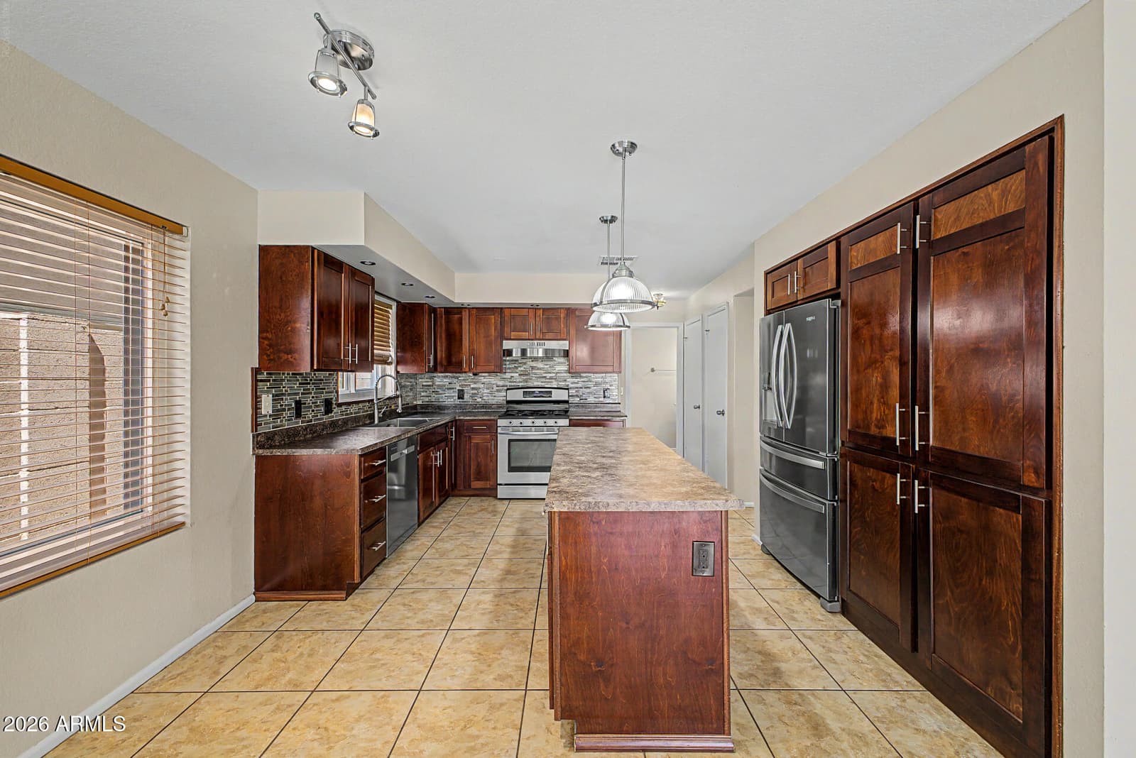 20426 N 38TH Drive, Glendale, AZ 85308 — photo 14 of 38
