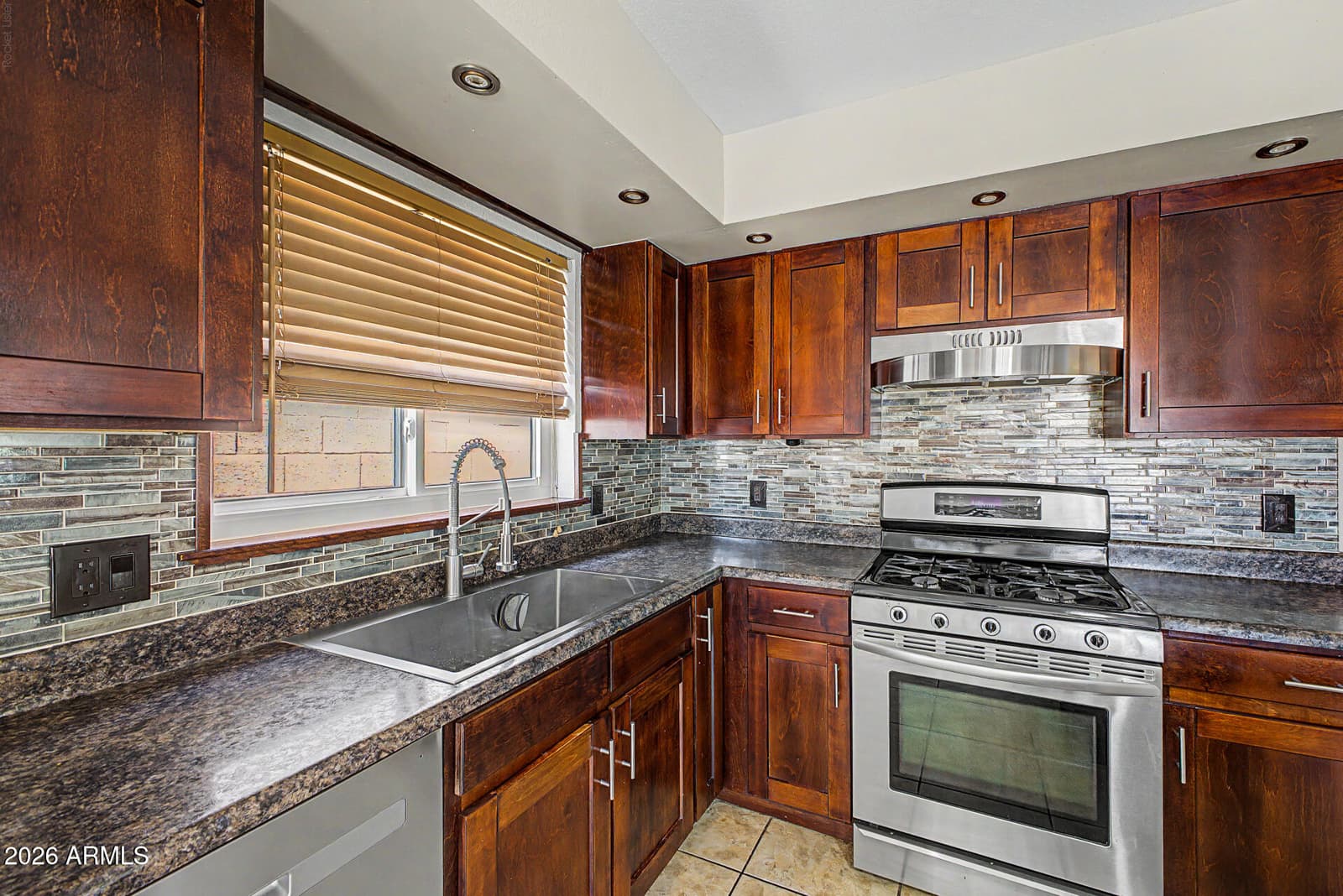 20426 N 38TH Drive, Glendale, AZ 85308 — photo 15 of 38