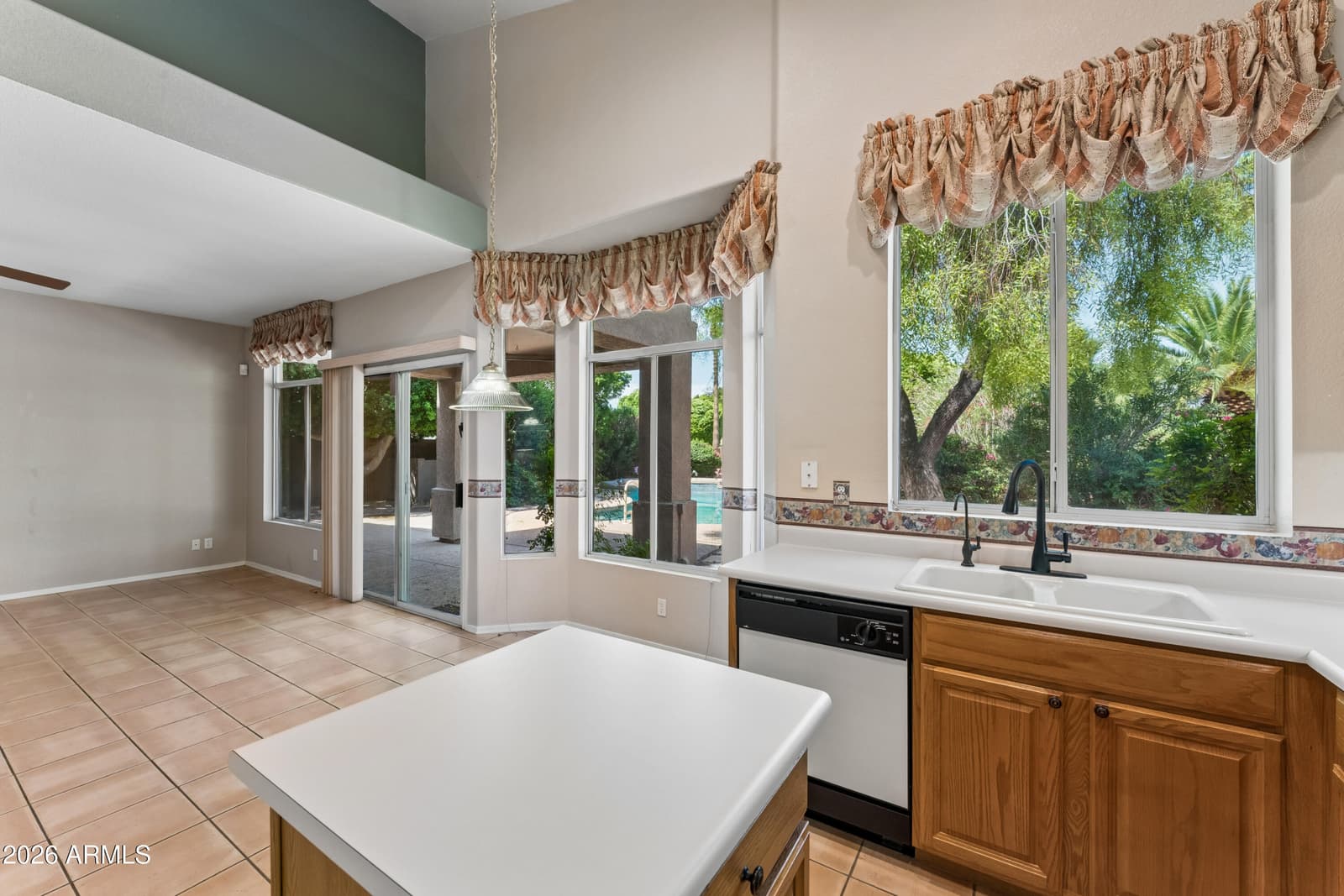 860 N WOODBURNE Drive, Chandler, AZ 85224 — photo 22 of 83