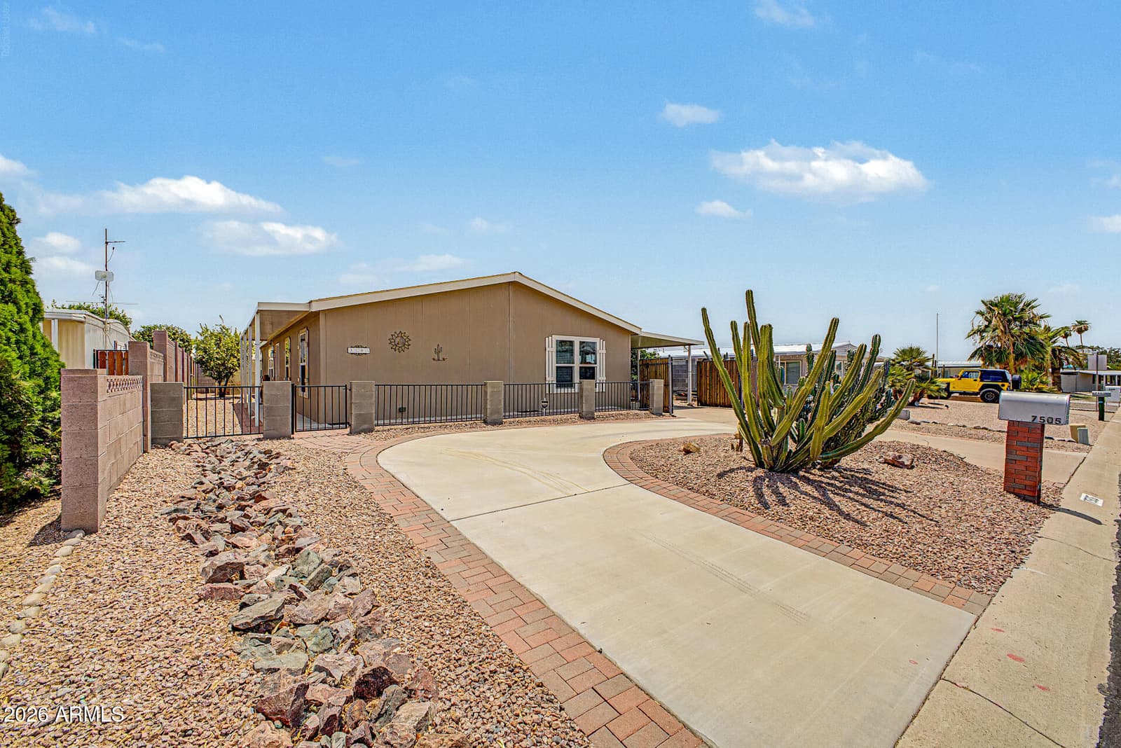 7505 E Balmoral Avenue, Mesa, AZ 85208 — photo 6 of 33