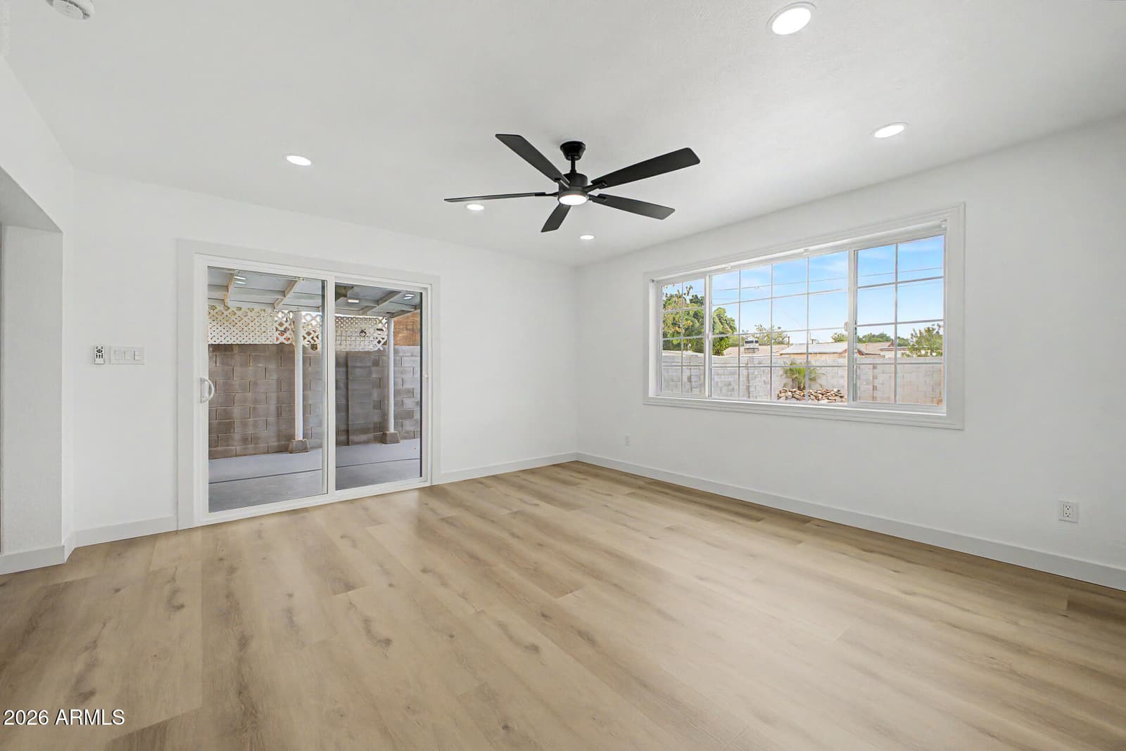 5712 W ORANGEWOOD Avenue, Glendale, AZ 85301 — photo 13 of 43