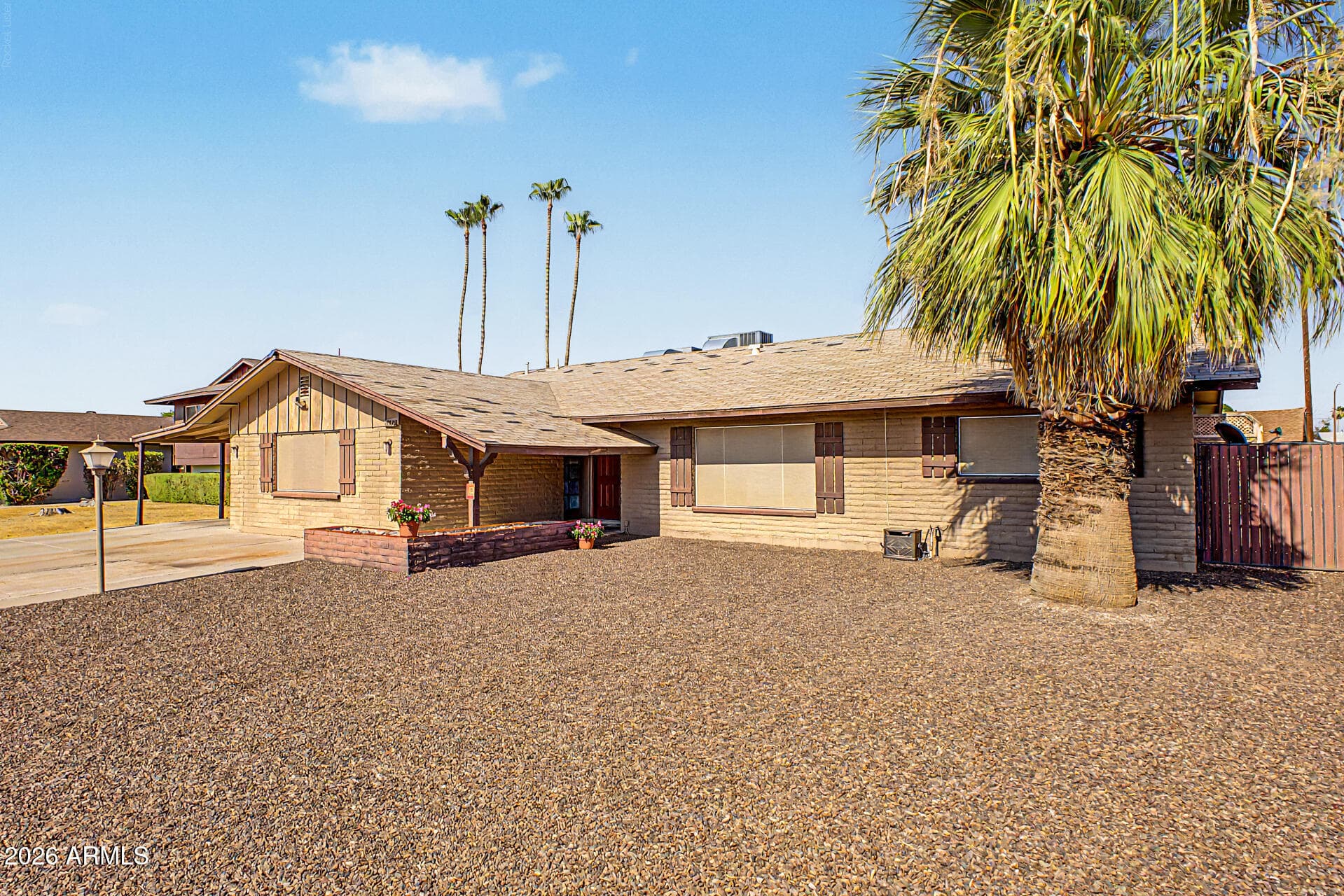 13823 N 34TH Avenue, Phoenix, AZ 85053 — photo 5 of 31