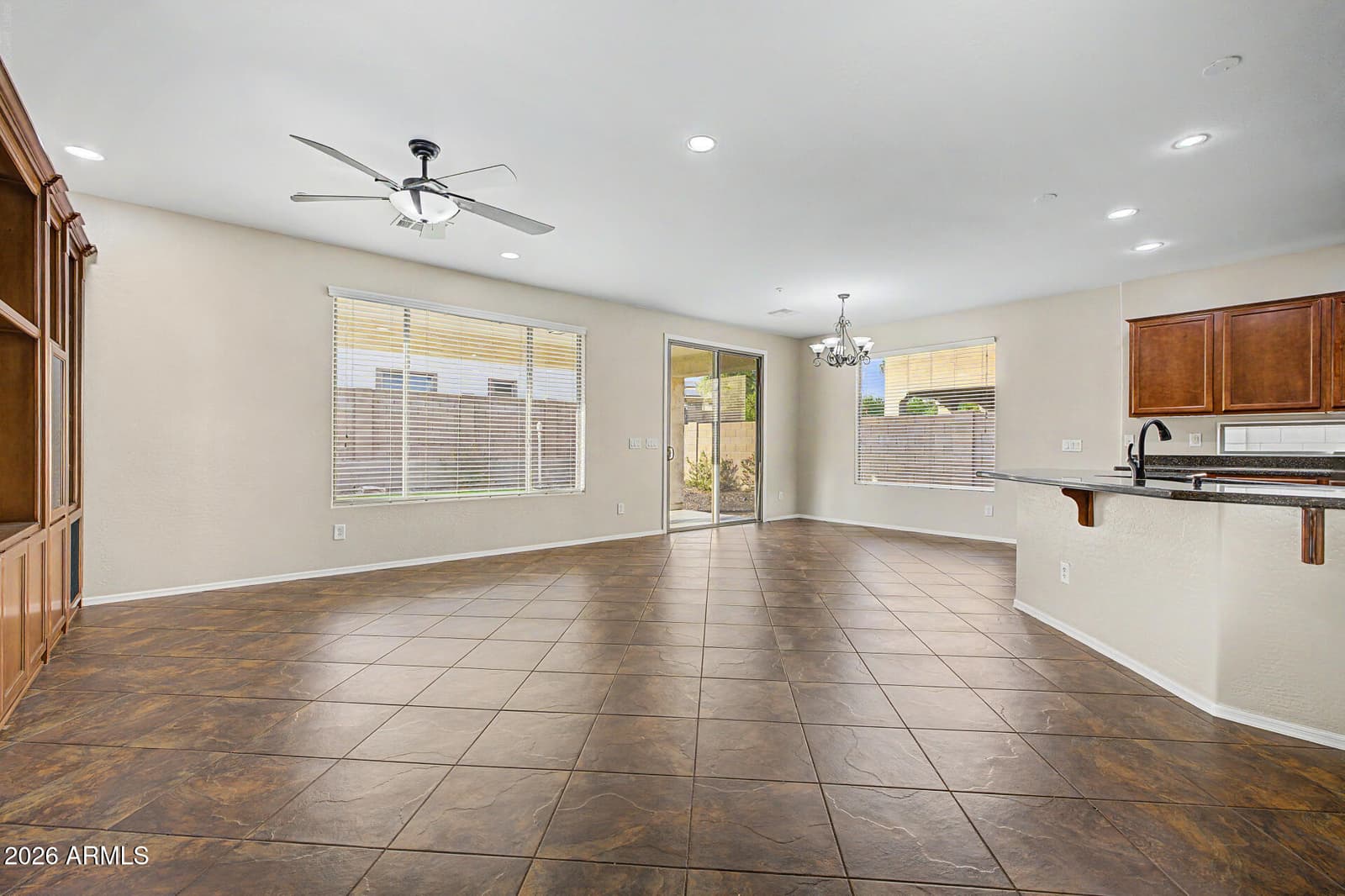 13156 W CHAPAROSA Way, Peoria, AZ 85383 — photo 17 of 108