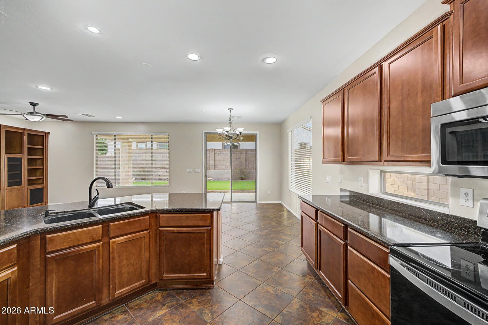 13156 W CHAPAROSA Way, Peoria, AZ 85383 — photo 35 of 108
