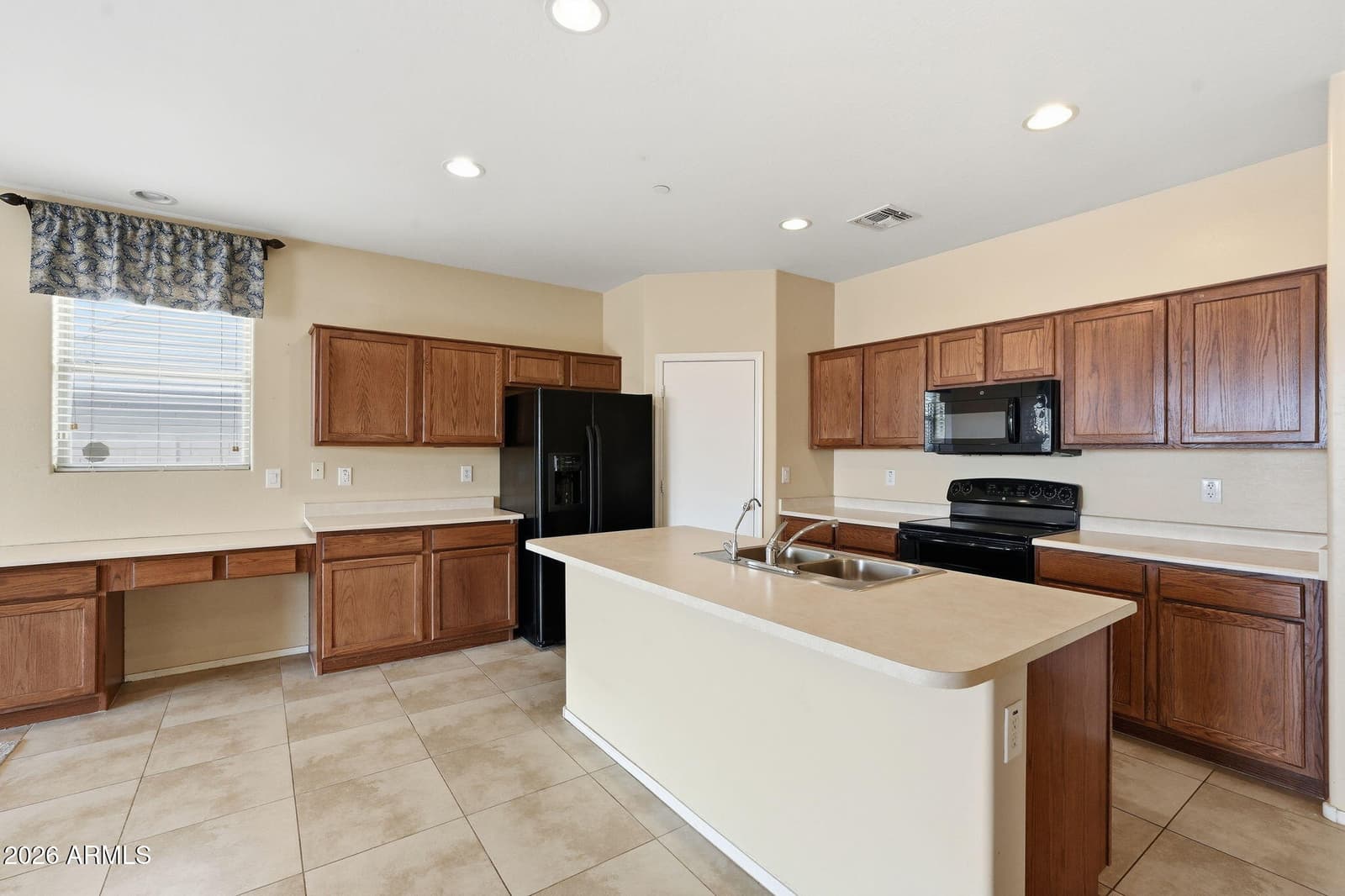 1301 S 237TH Lane, Buckeye, AZ 85326 — photo 9 of 47