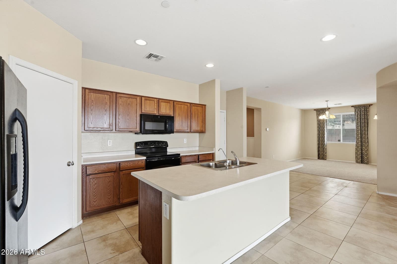 1301 S 237TH Lane, Buckeye, AZ 85326 — photo 10 of 47