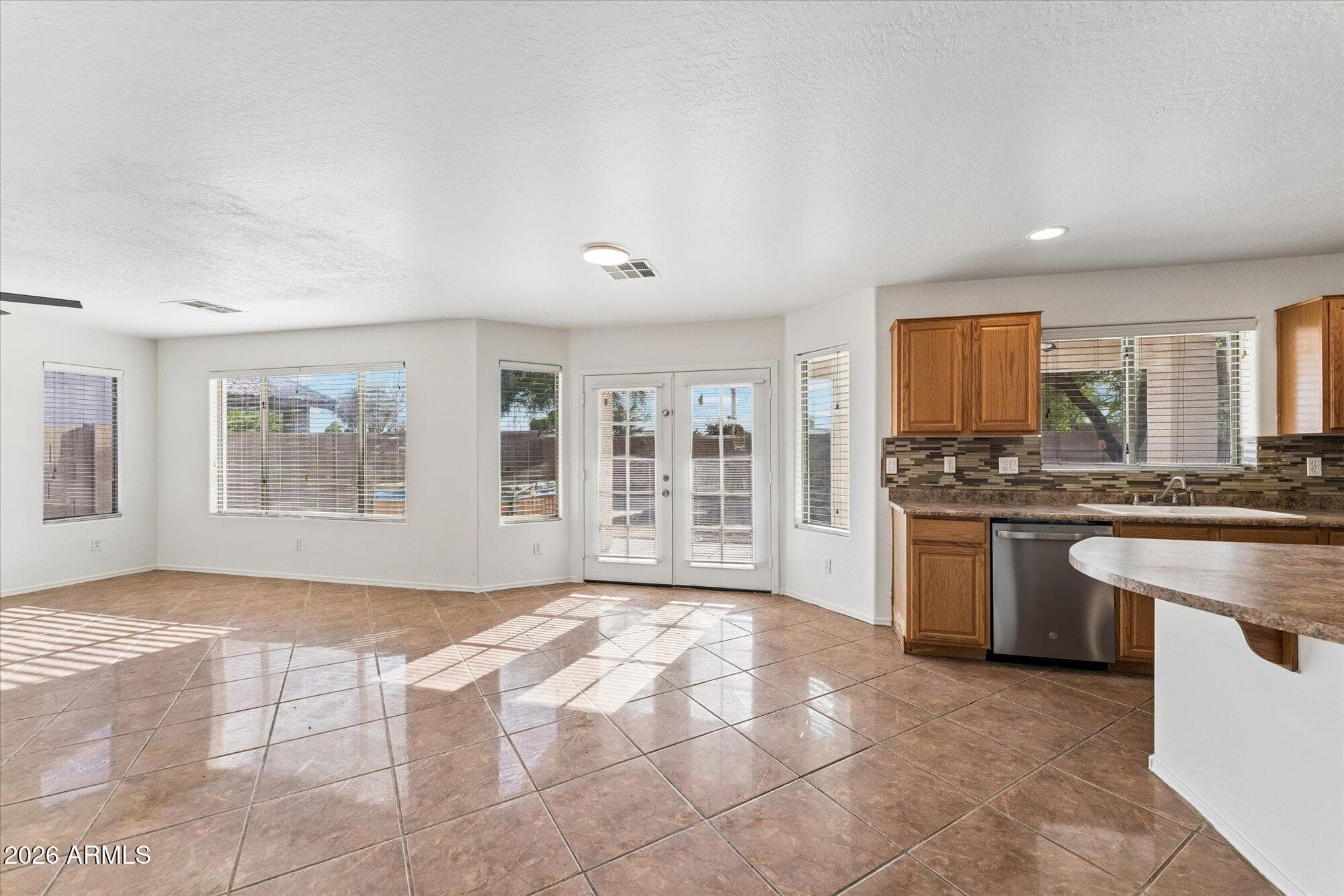 2818 N 106TH Lane, Avondale, AZ 85392 — photo 11 of 32
