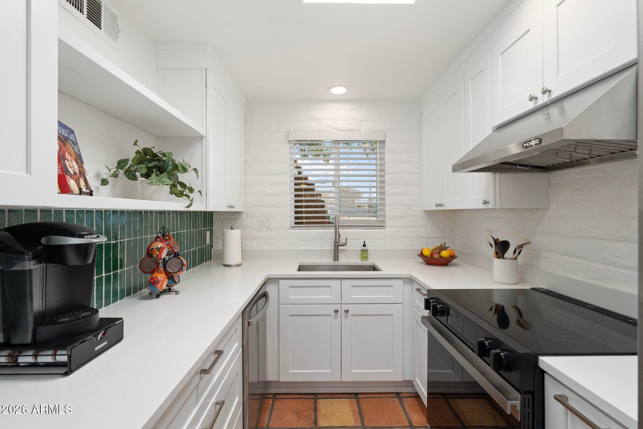3036 N 32ND Street 303, Phoenix, AZ 85018 — photo 4 of 35