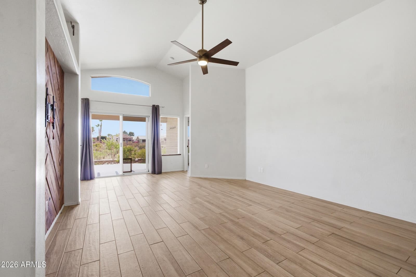 11615 W BRADSHAW MOUNTAIN Court, Surprise, AZ 85378 — photo 7 of 37