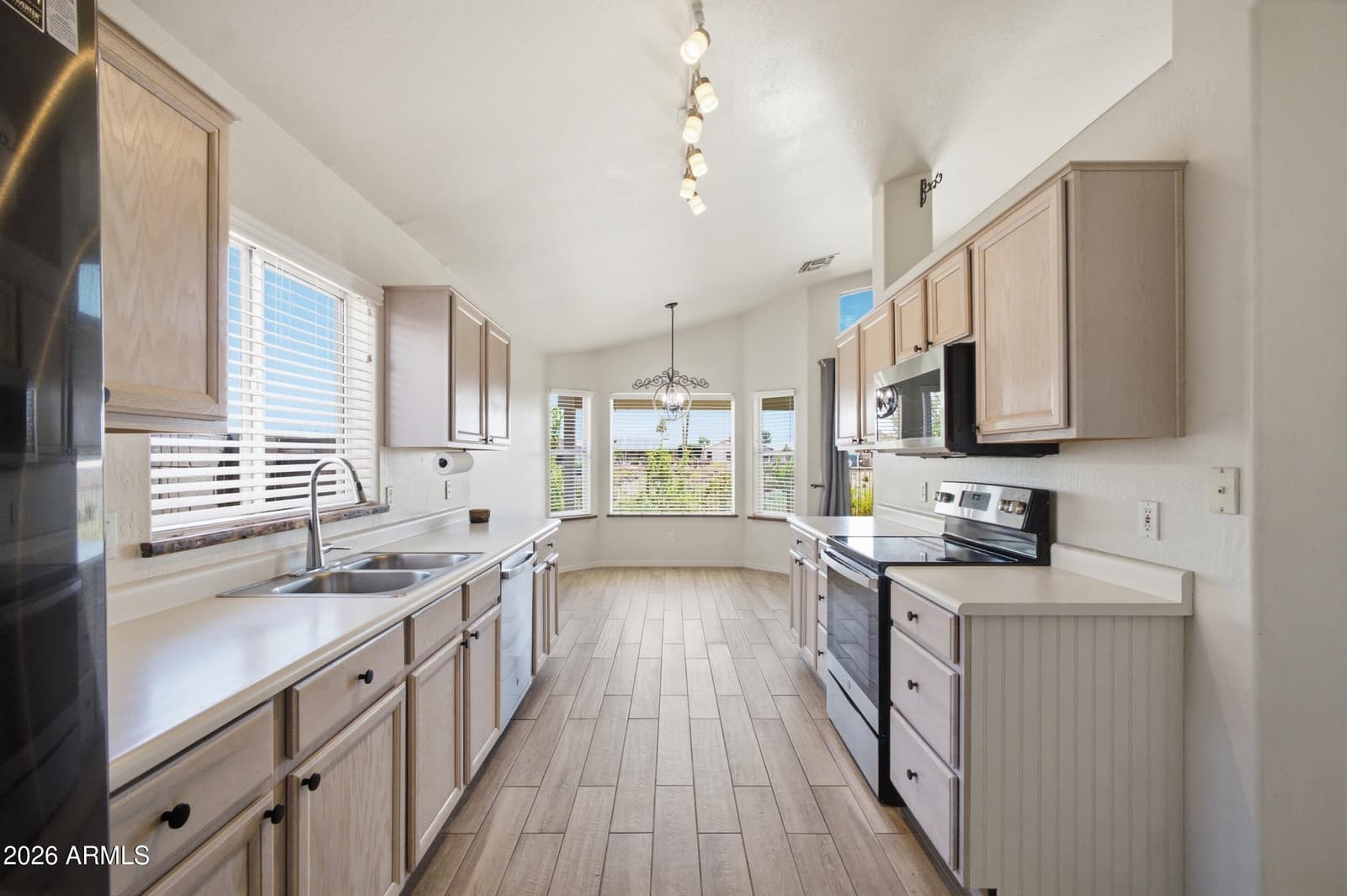 11615 W BRADSHAW MOUNTAIN Court, Surprise, AZ 85378 — photo 12 of 37