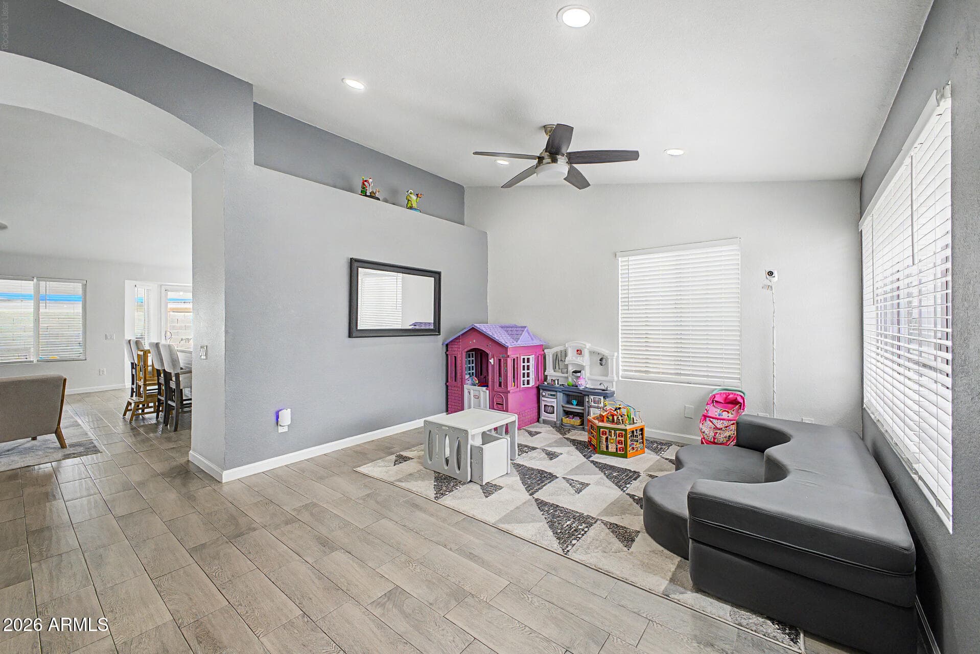 3113 W ROSE GARDEN Lane, Phoenix, AZ 85027 — photo 8 of 28