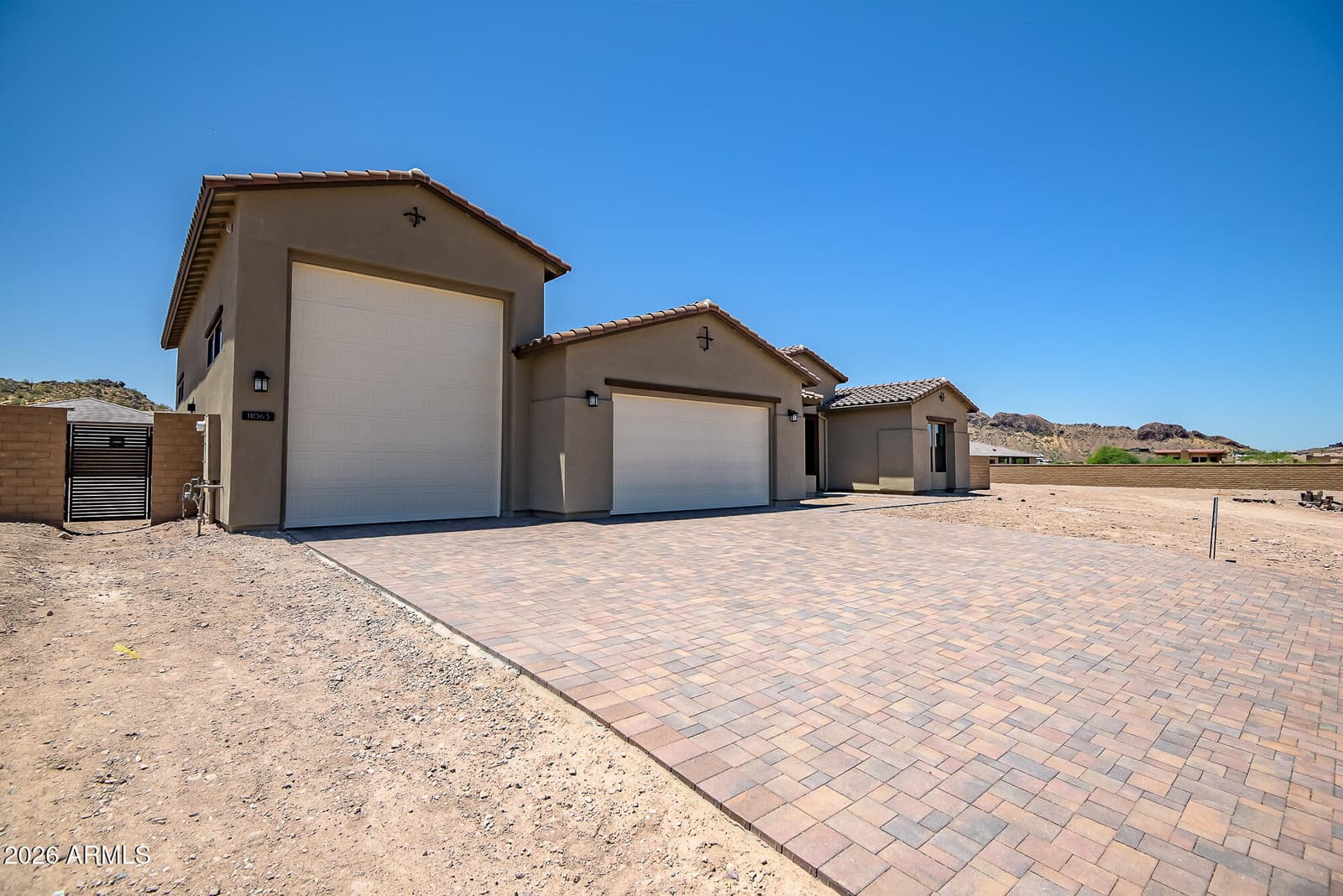 11063 E RIO BRAVO Road, Gold Canyon, AZ 85118 — photo 2 of 22