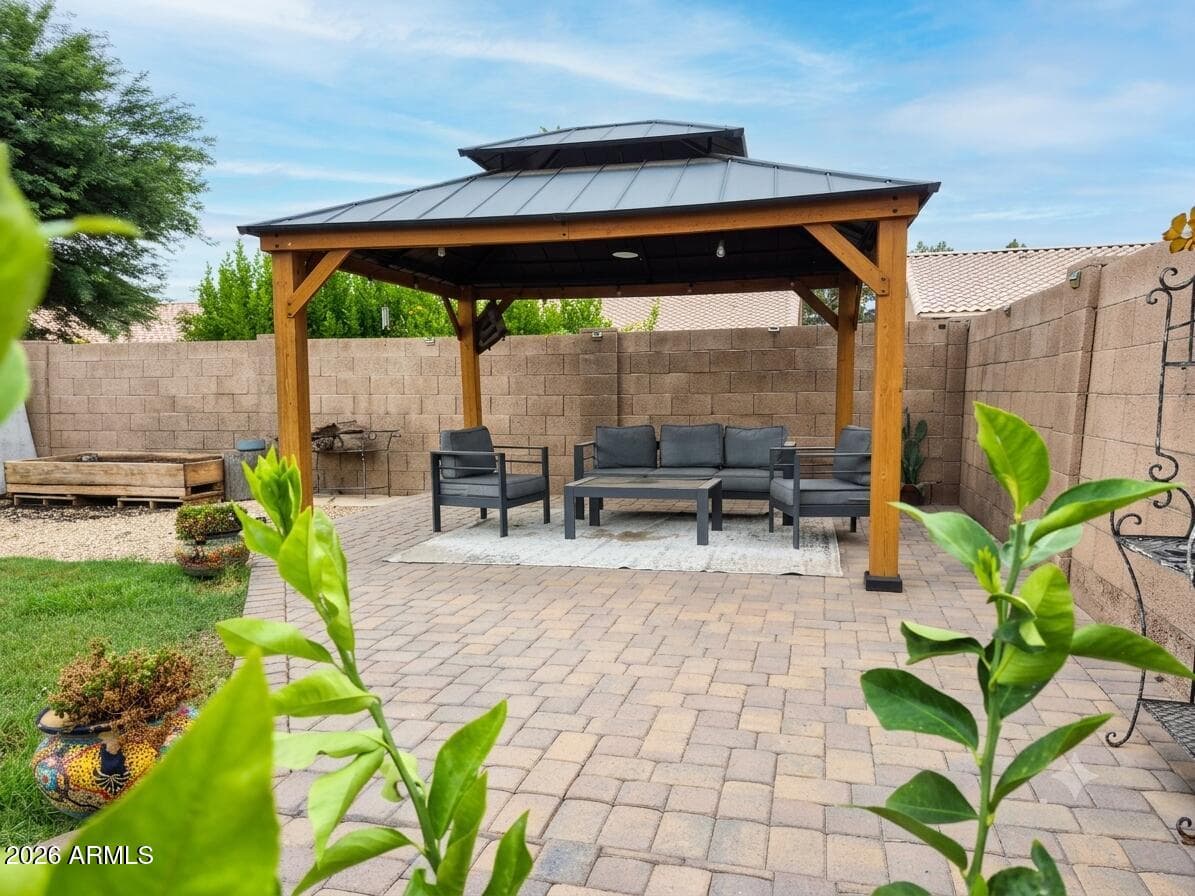 633 E IRONWOOD Drive, Chandler, AZ 85225 — photo 15 of 37