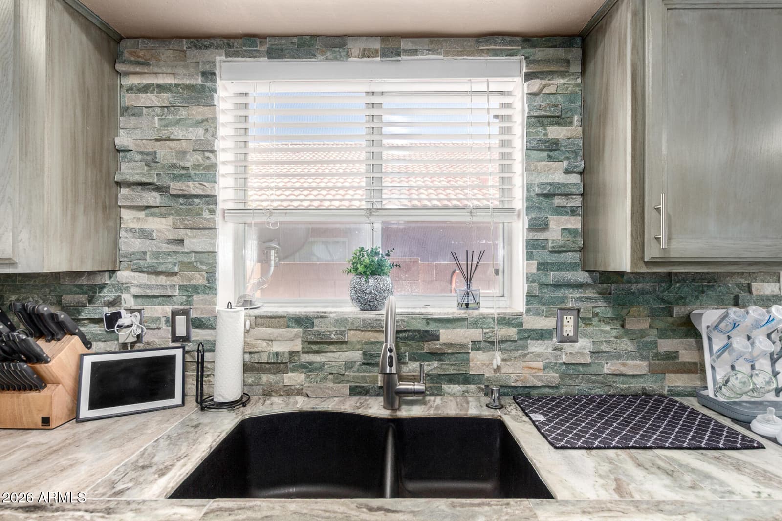 20038 N 38TH Lane, Glendale, AZ 85308 — photo 10 of 28
