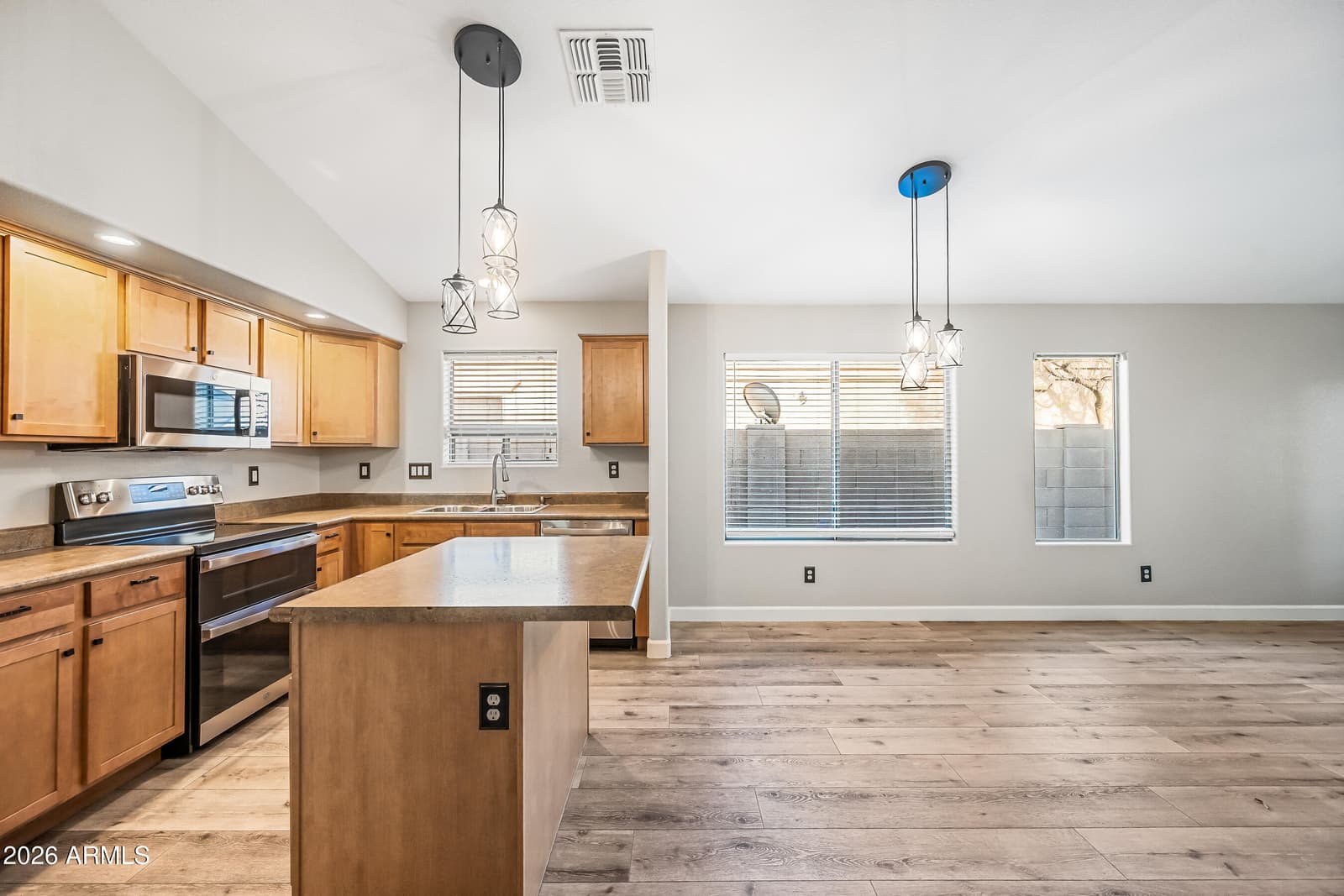 9859 W QUAIL Avenue, Peoria, AZ 85383 — photo 13 of 35