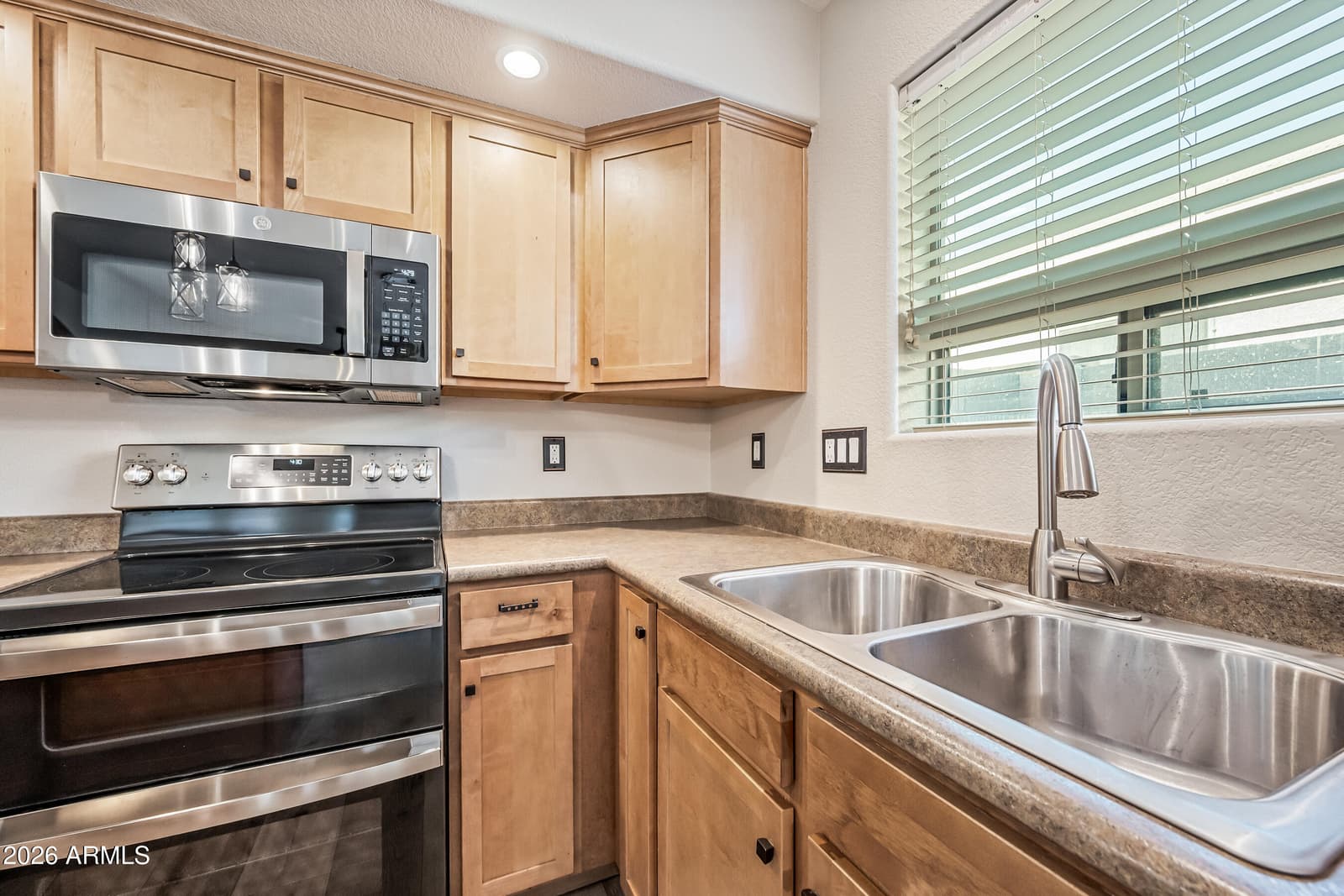 9859 W QUAIL Avenue, Peoria, AZ 85383 — photo 18 of 35