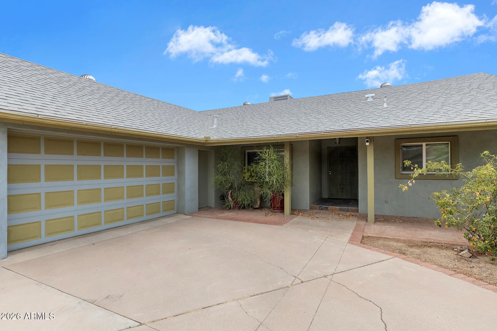 2745 E LARKSPUR Drive, Phoenix, AZ 85032 — photo 7 of 45