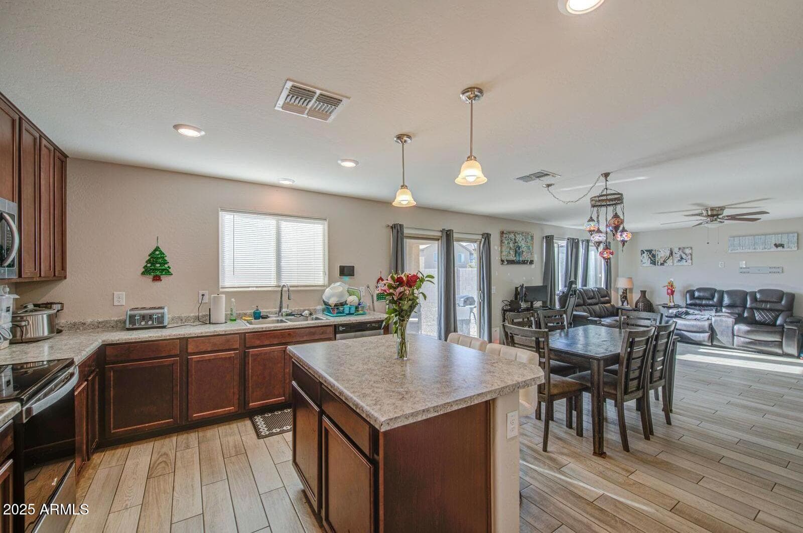 1363 W PINKLEY Avenue, Coolidge, AZ 85128 — photo 11 of 51