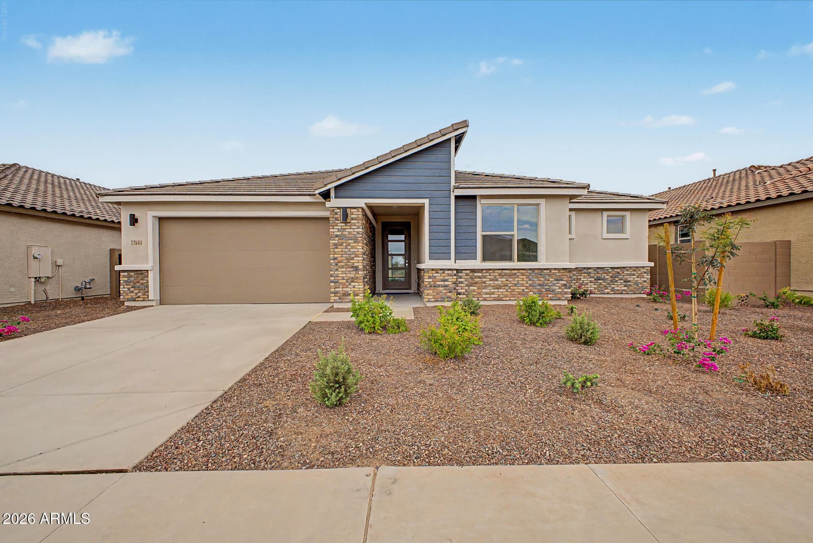 17444 W SAGUARO VISTA Drive, Surprise, AZ 85387 — photo 1 of 14