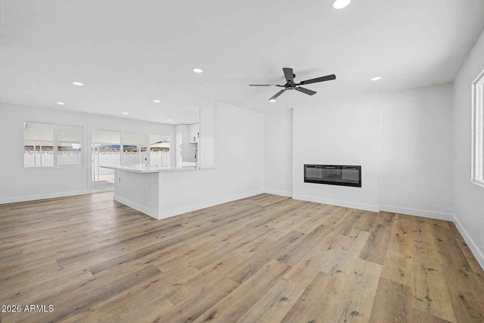 413 E ORION Street, Tempe, AZ 85283 — photo 4 of 18