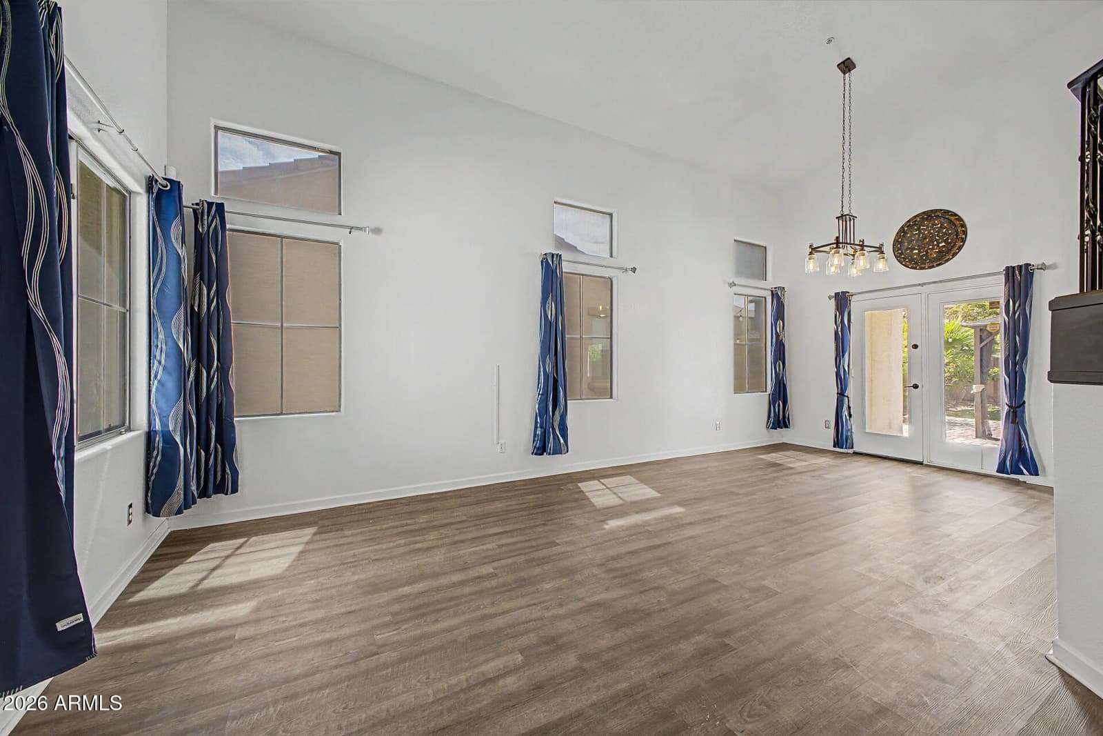 12175 W CHASE Lane, Avondale, AZ 85323 — photo 10 of 70