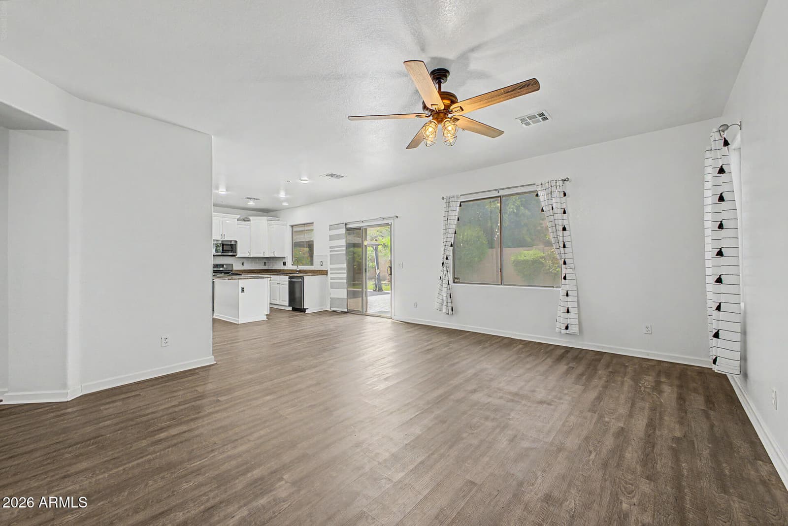 12175 W CHASE Lane, Avondale, AZ 85323 — photo 26 of 70